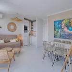 شقة Upstays Sea View Terrace Pool 36m *