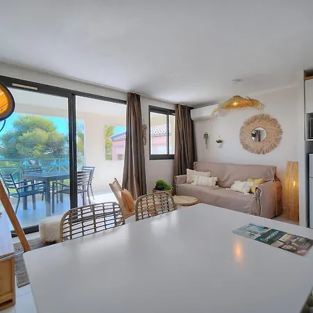 아파트 Immogroom - Renovated - Sea View - Pool - Patio - Wifi - Ac - Parking *